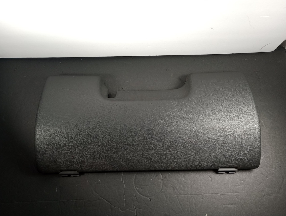 03 Jeep Liberty Bolster Knee Panel Lower UNDER COLUMN Dash Trim